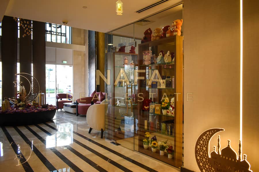 2 giftshop-2. jpg