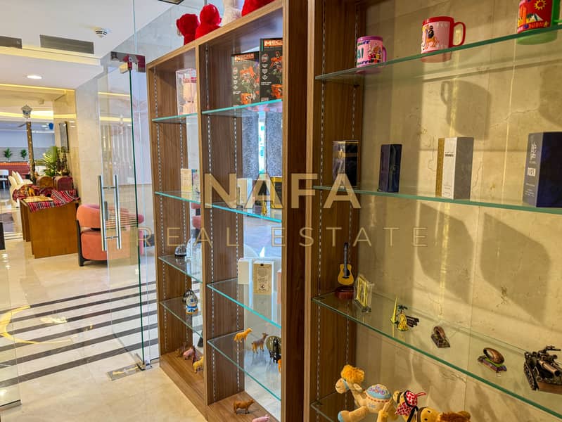 10 giftshop-14. jpg