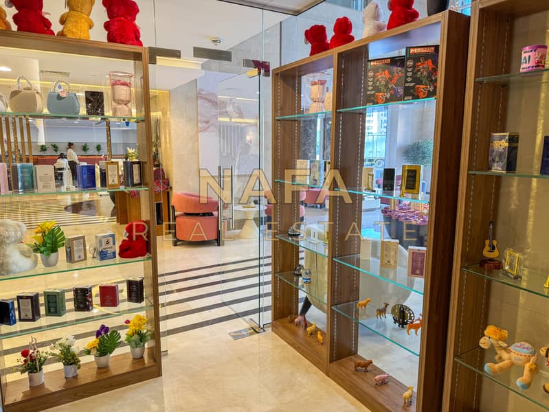 12 giftshop-16. jpg