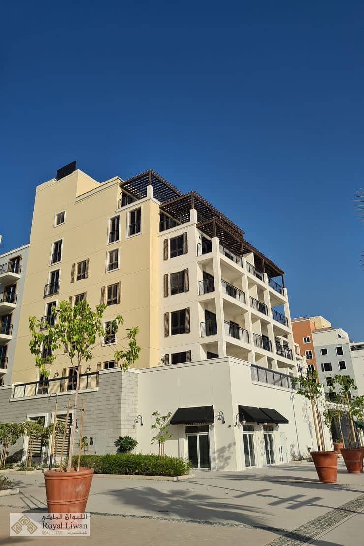 3 la-rive-building-1_GjpMD_xl. jpg