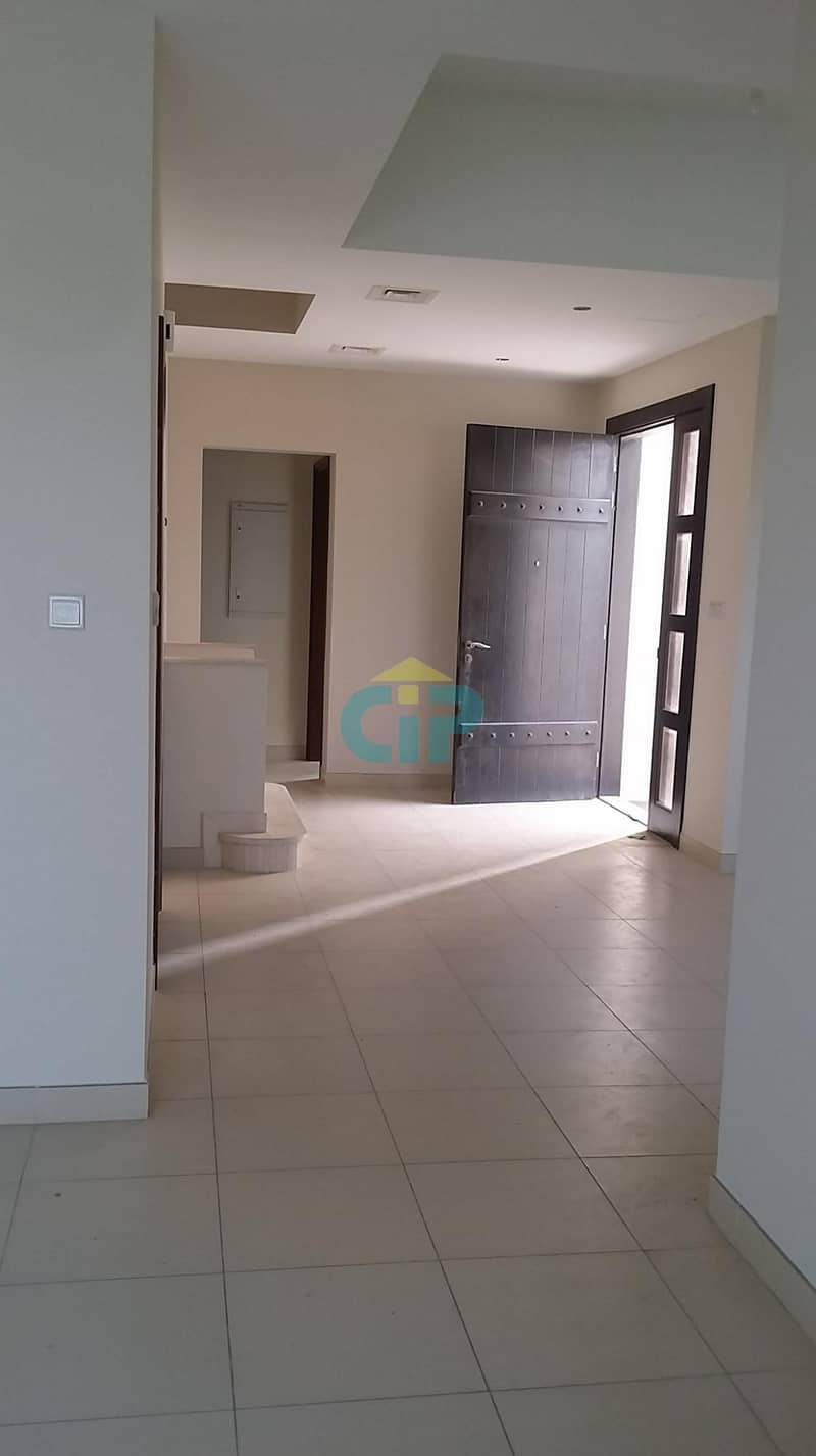 VACANT | END UNIT | GREAT LOCATION | SINGLE ROW NEAR TO GREEN BELT VACANT | END UNIT | GREAT LOCATION | SINGLE ROW NEAR TO GREEN BELT
