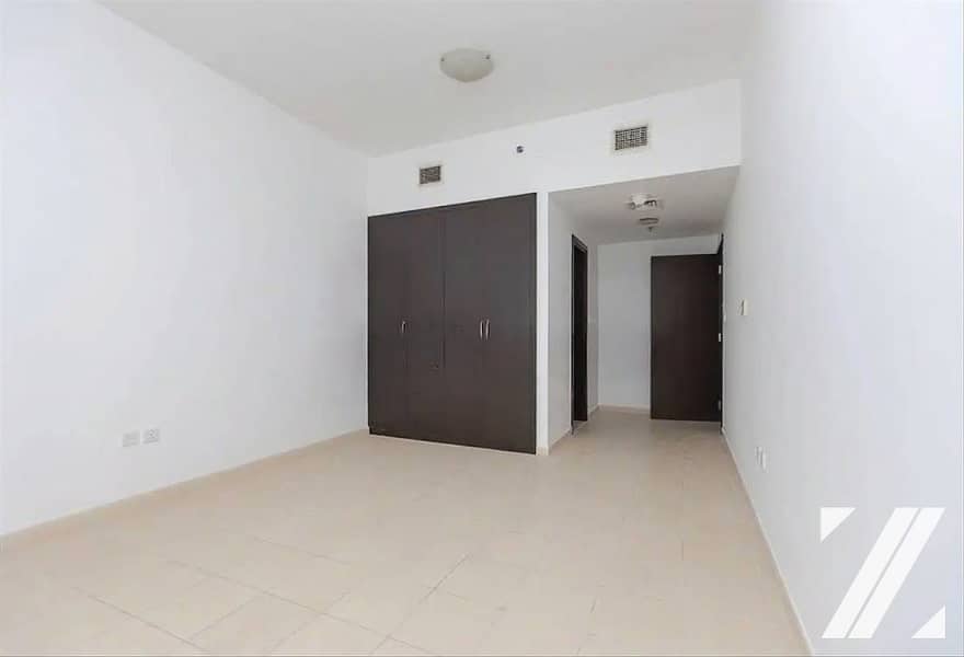 5 bd42ecde-34f9-4856-82c6-4cd5f9739d97. jpg