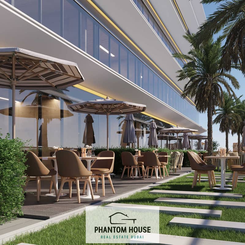 9 outdoor patio . jpg