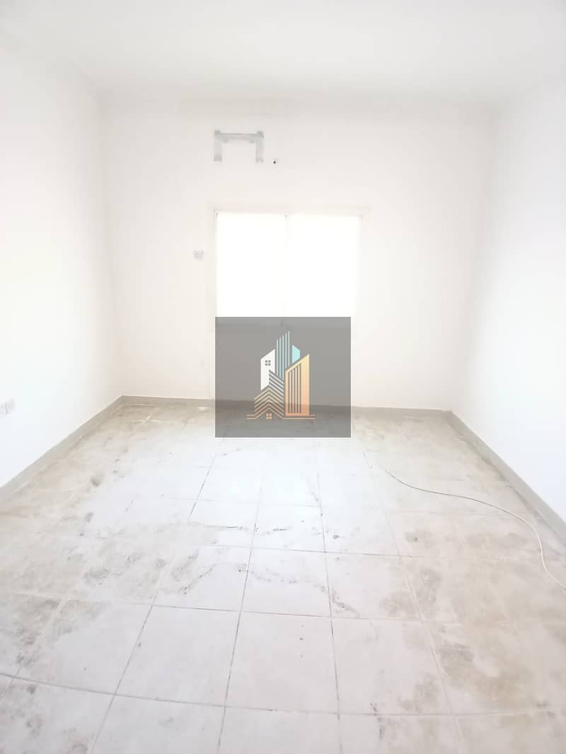 8 92868. jpg