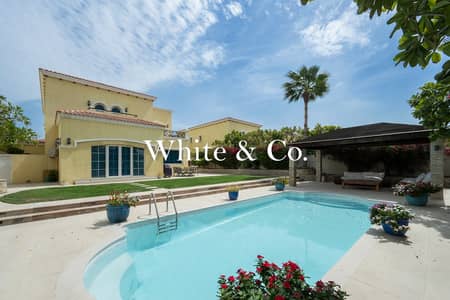 Villa de 4 chambres à à louer à Jumeirah Park, Dubai - Villa à Jumeirah Park，District 4, 4 chambres, 500000 AED - 16543905