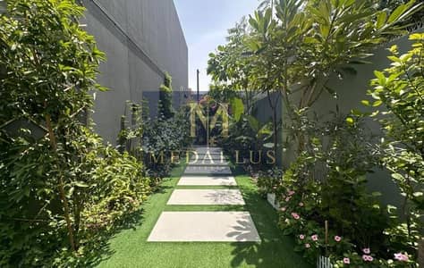 3 Camere Townhouse in vendita a Tilal City, Sharjah - 50e97cf6-4388-4da4-a9fc-d6f35d13. jpg 3 Camere Townhouse in vendita a Tilal City, Sharjah - 50e97cf6-4388-4da4-a9fc-d6f35d13. jpg