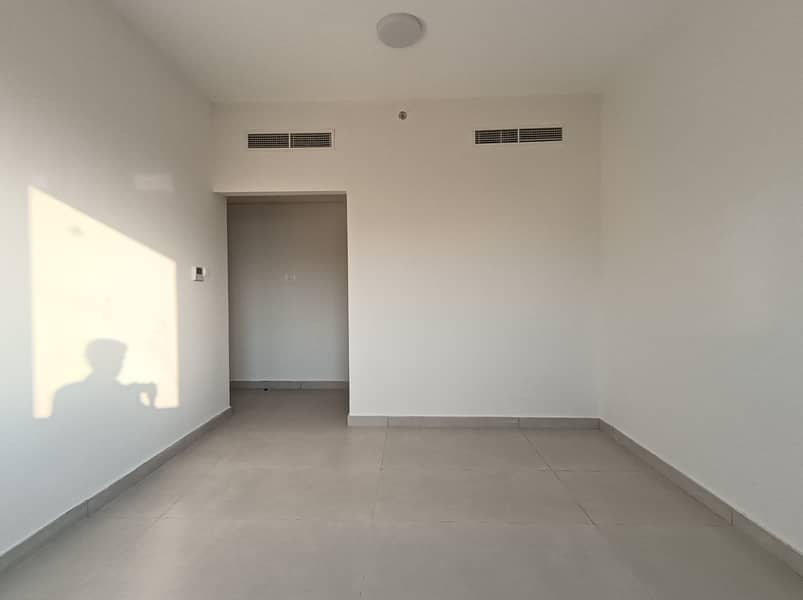 9 18083. jpg