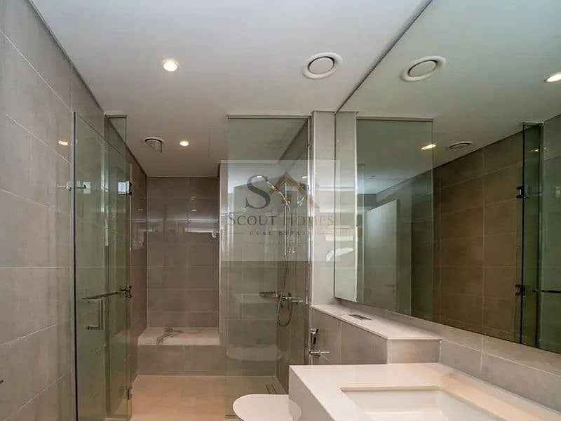 11 Jebel Ali Toilet. jpg