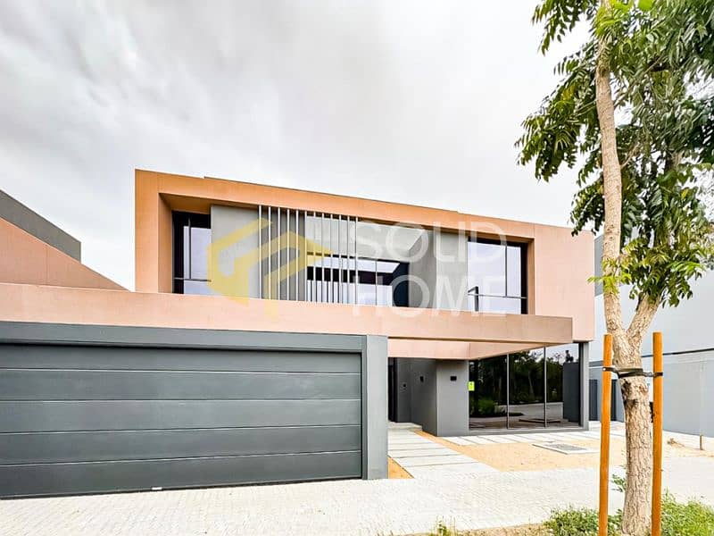 Corner Signature villa with lift| Huge plot| Ready Corner Signature villa with lift| Huge plot| Ready