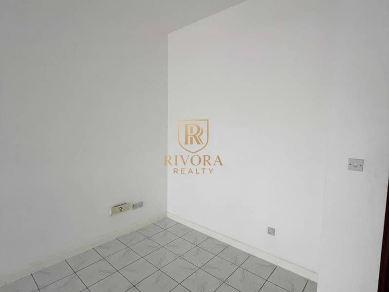 4 WhatsApp Image 2026-09-17 at 16.07. 56 (2). jpeg
