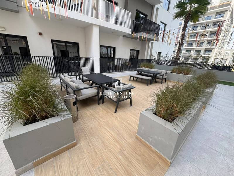 READY TO MOVE | HUGE LAYOUT | PRIME LOCATION READY TO MOVE | HUGE LAYOUT | PRIME LOCATION