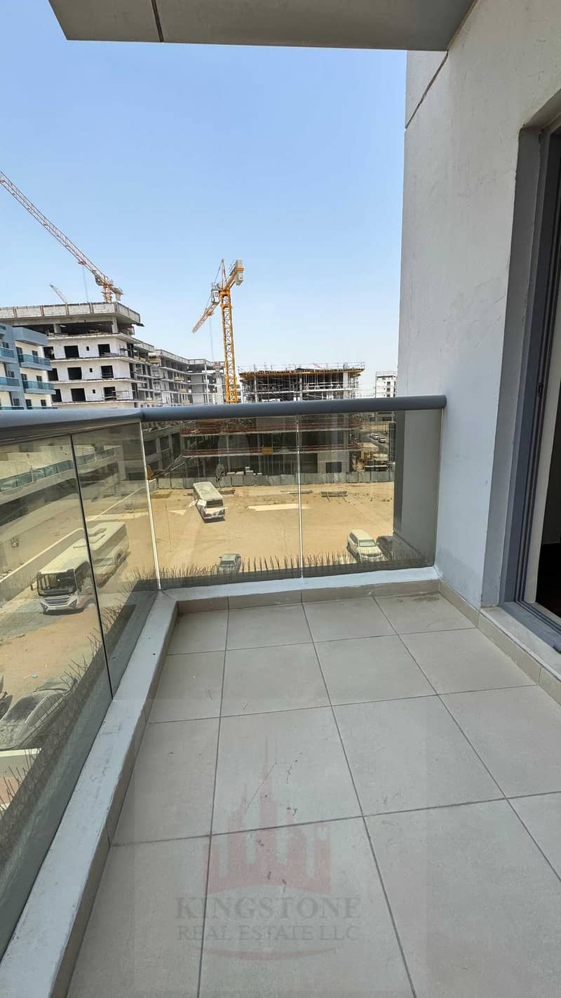 5 WhatsApp Image 2026-09-17 at 16.39. 35 (2). jpeg