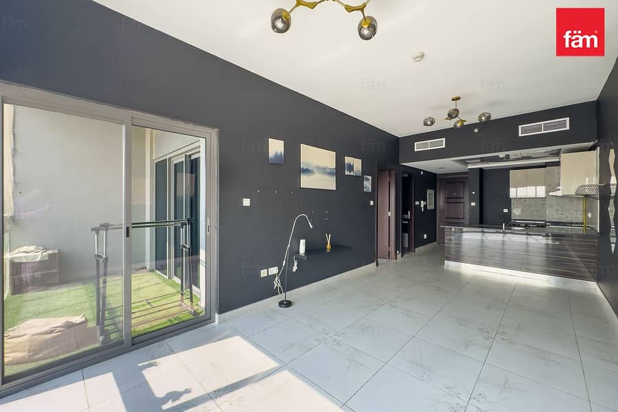 Premium 1BR | Quiet Living | Pool & Gym Premium 1BR | Quiet Living | Pool & Gym