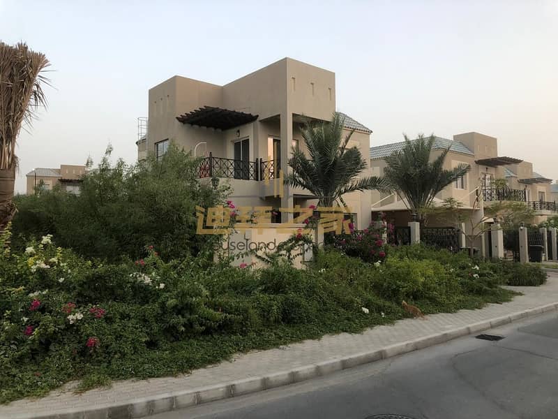 spacious ready to move 5bedrm with maids landscape spacious ready to move 5bedrm with maids landscape