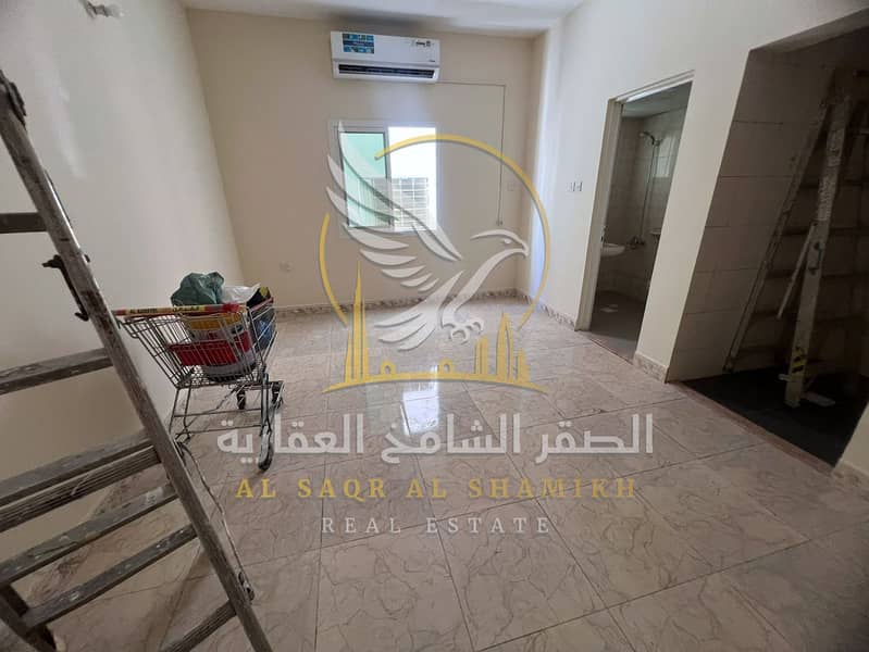 5 استوديو-للا-يجار-0-غرف-النباعة-الشارقة-صالة-re-0001-05. jpg