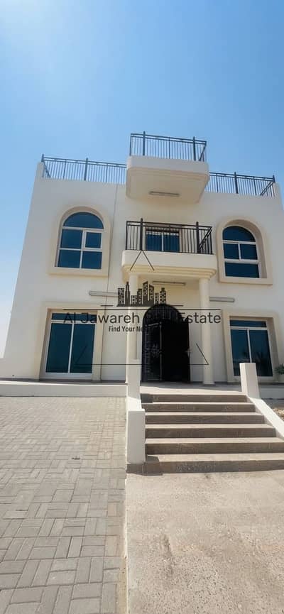 فیلا 4 غرف نوم للايجار في منطقة الإمارات الصناعية الحديثة، أم القيوين - WhatsApp Image 2026-09-17 at 11.48. 25 AM. jpeg