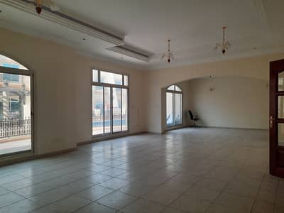 13 months contract - 4 Bedroom Villa on Almanara Road 13 months contract - 4 Bedroom Villa on Almanara Road
