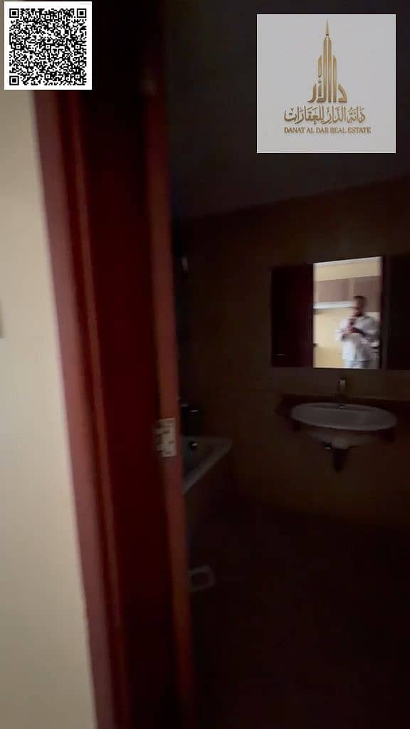 7 frame_8. jpg
