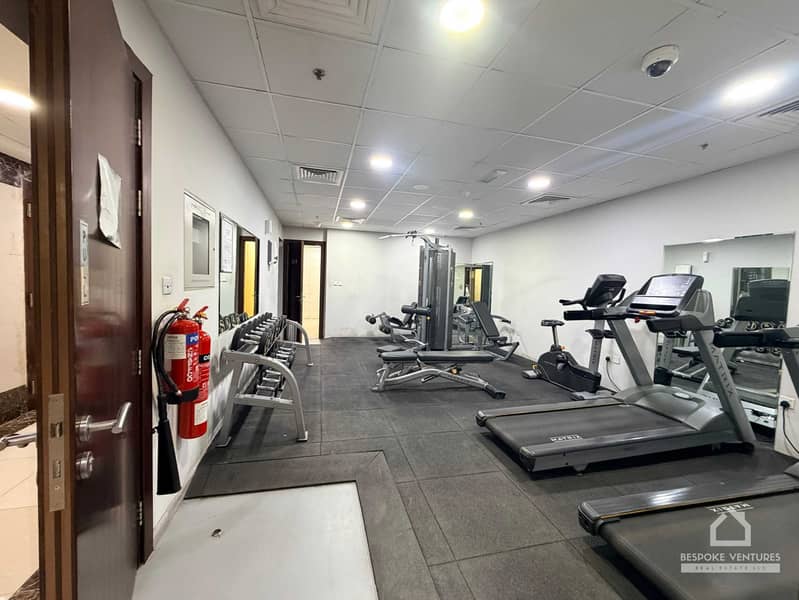 17 GG2 GYM 2 BESPOKE. jpg