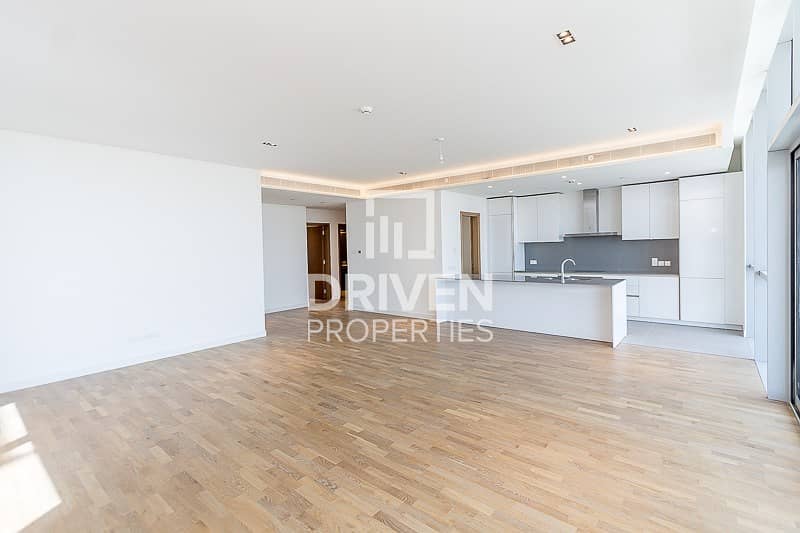 Spacious 3 Bedroom Apartment in City Walk