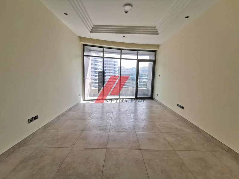 Spacious 1bhk flat with big balcony near Mall of Emirates in 50k/4cheq