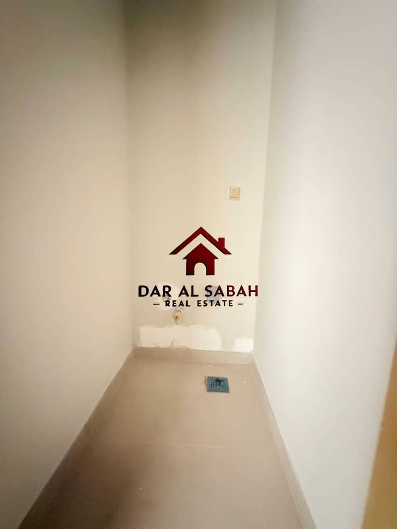 8 3e75384d-6486-421b-9d18-79631654ad36. jpeg