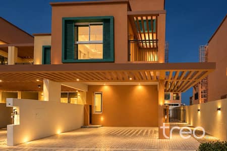 5 Schlafzimmer Townhouse zum Miete in DAMAC Lagoons, Dubai - Front Night M637 Nice 1, Damac Lagoons. jpg 5 Schlafzimmer Townhouse zum Miete in DAMAC Lagoons, Dubai - Front Night M637 Nice 1, Damac Lagoons. jpg