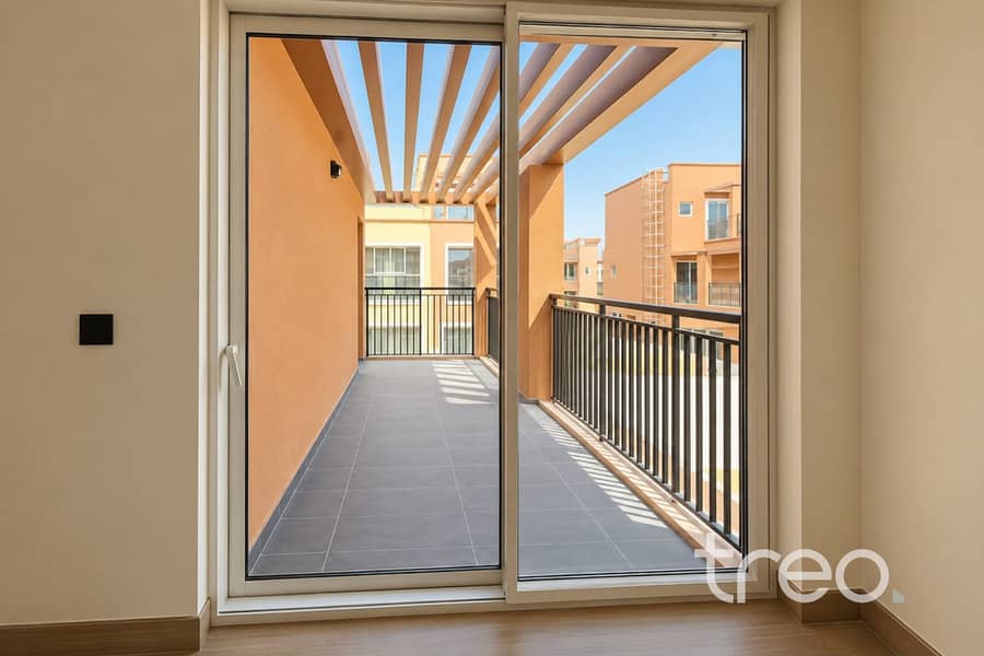 18 Balcony 3 M637 Nice 1, Damac Lagoons. jpg