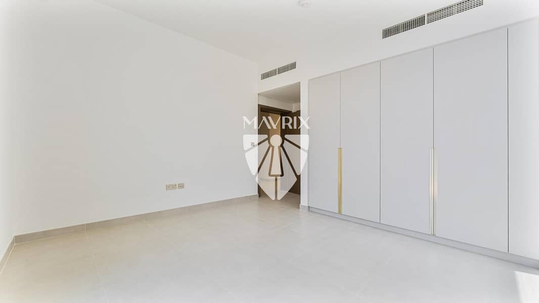 4 Image 4