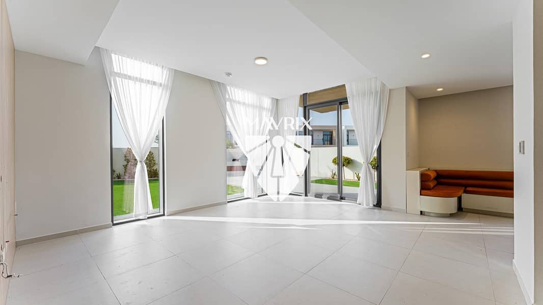 4 Image 4