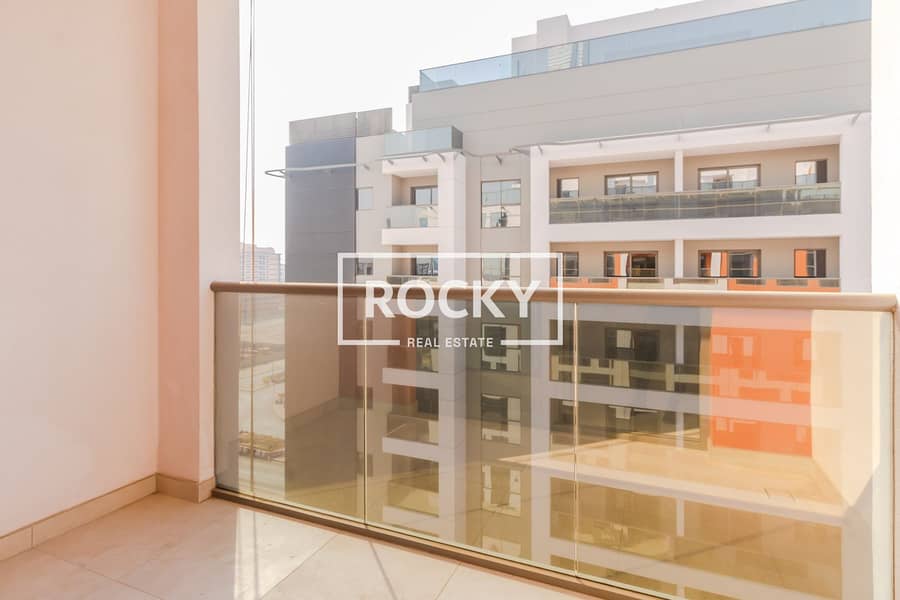 10 Rocky Real Estate - Satwa - Al Fahad 7 - Apartments (4 of 12). jpg