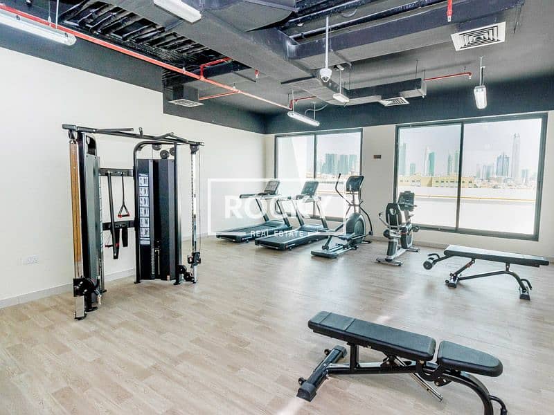 12 Rocky Real Estate - Jumeirah 1st - Al Fahad 6 - Apartment (4 of 11). JPG