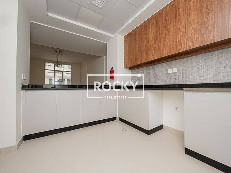 10 AlQuoz_VerveResidence_306-1BR-WOB-(7-of-12). jpg