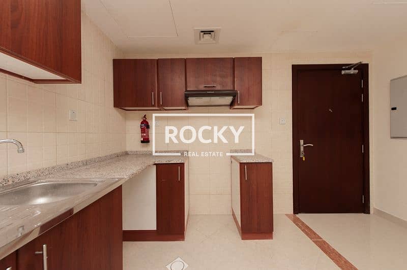 6 InternationalCity_Phase2_AlHashmi_313-1BR-WOB-10. jpg