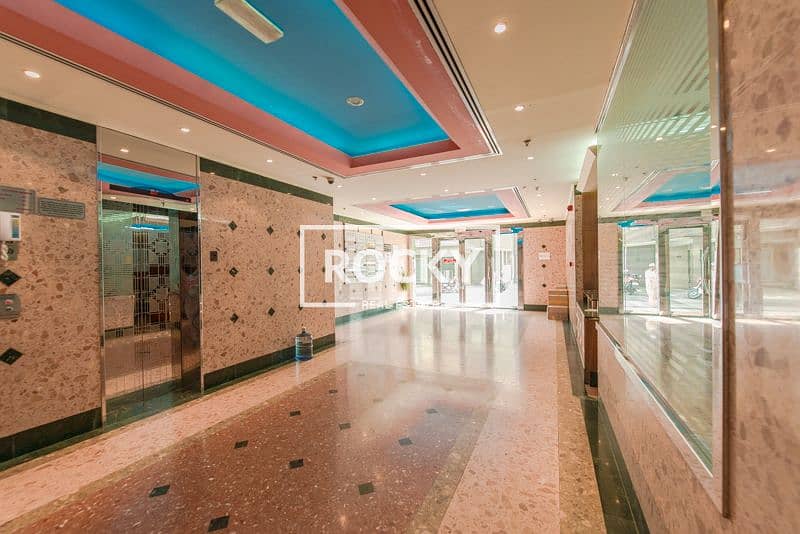 11 Deira_AlMullaOld-LuluBldg_Views&Amenities (7 of 20). jpg