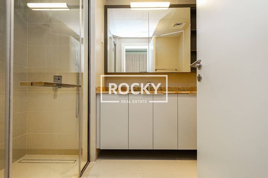 11 JVC - 007 Building - Residence-5552. jpg
