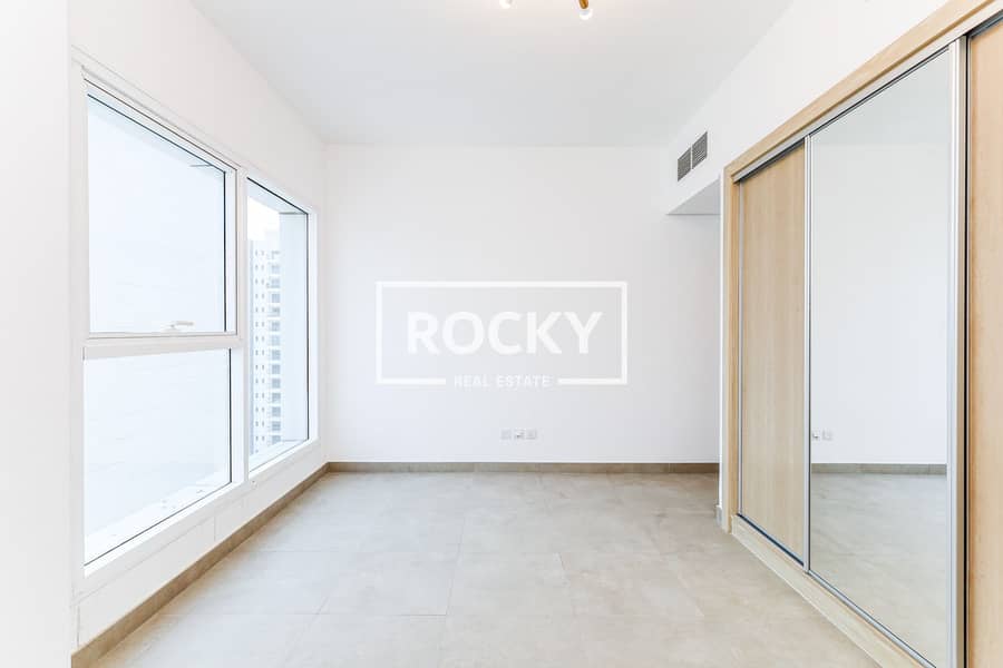 9 Sky views - Apartment (9 of 16). jpg