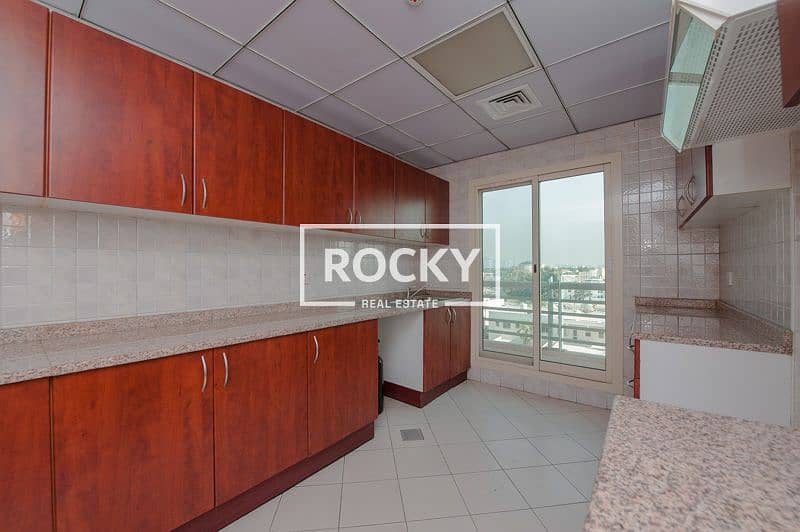 4 BurDubai_NANLootah_403-2BR-Office-WB (6 of 20). jpg
