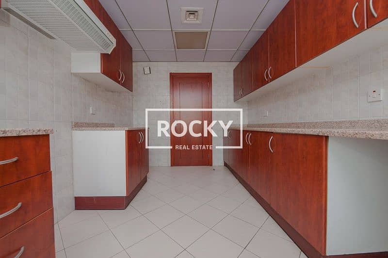 5 BurDubai_NANLootah_403-2BR-Office-WB (8 of 20). jpg