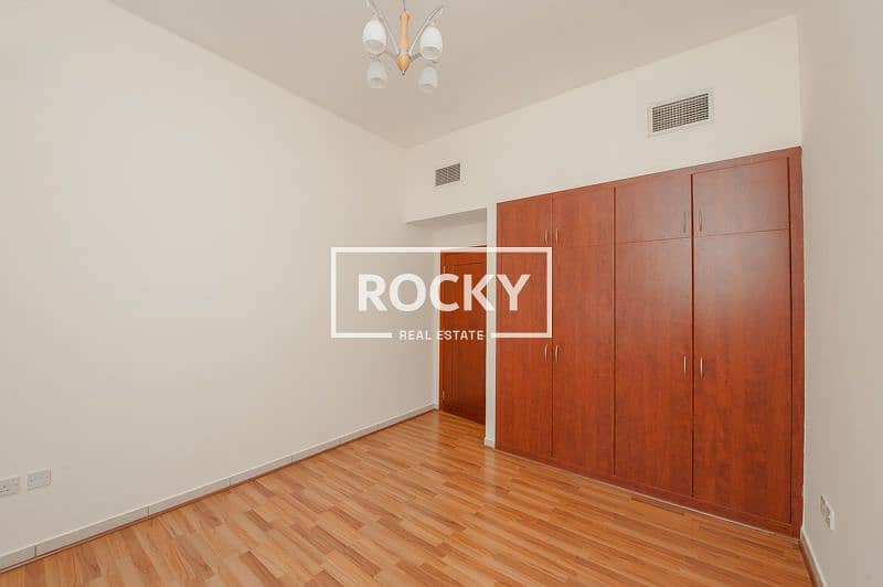 9 BurDubai_NANLootah_403-2BR-Office-WB (12 of 20). jpg