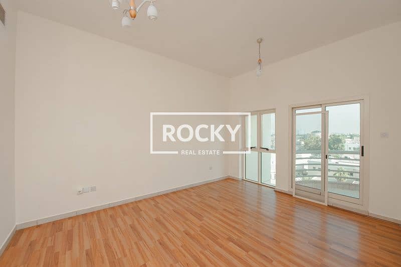 10 BurDubai_NANLootah_403-2BR-Office-WB (13 of 20). jpg