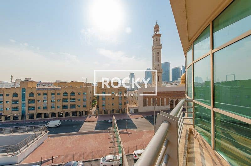 18 BurDubai_NANLootah_403-2BR-Office-WB (20 of 20). jpg