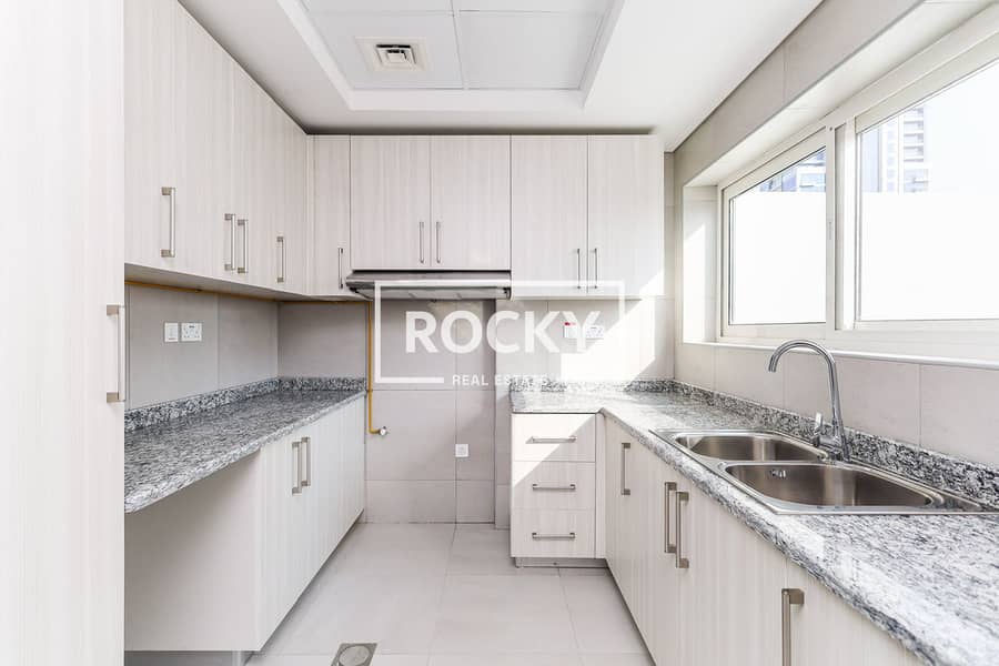 15 AAA Building - Apartment (8 of 22). jpg