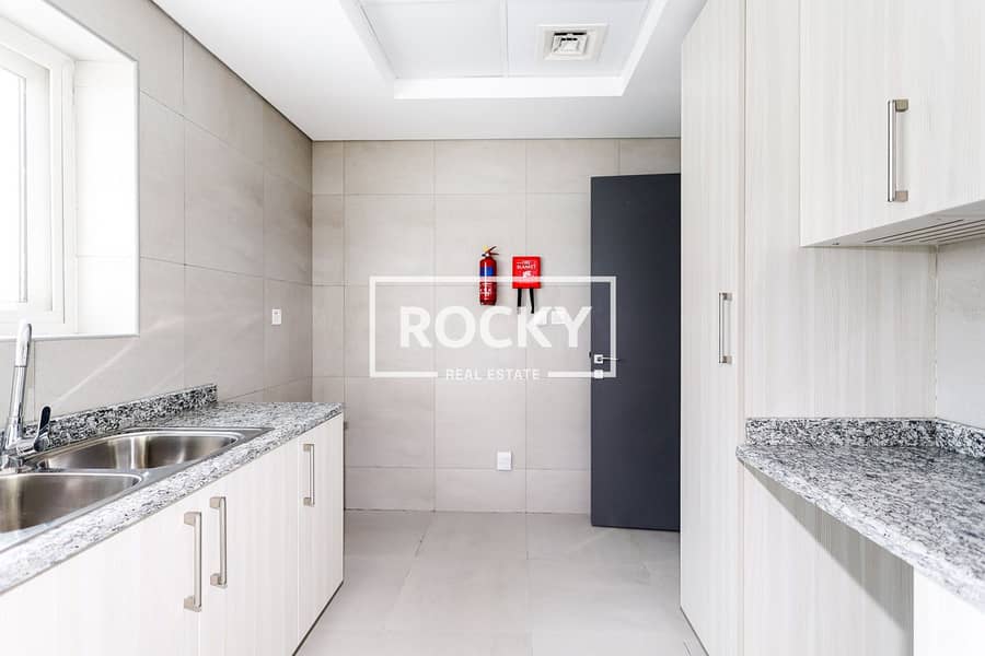 16 AAA Building - Apartment (9 of 22). jpg