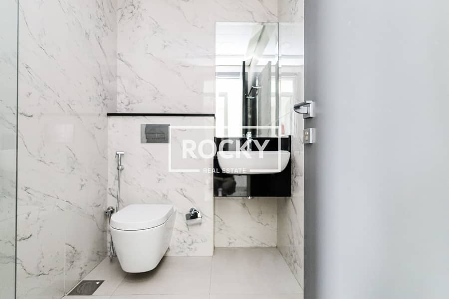 20 AAA Building - Apartment (7 of 22). jpg