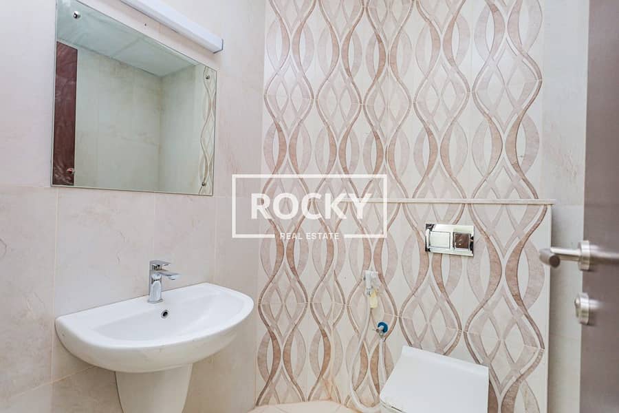 10 Liwan 2 - Al Hosam Building -75. JPG