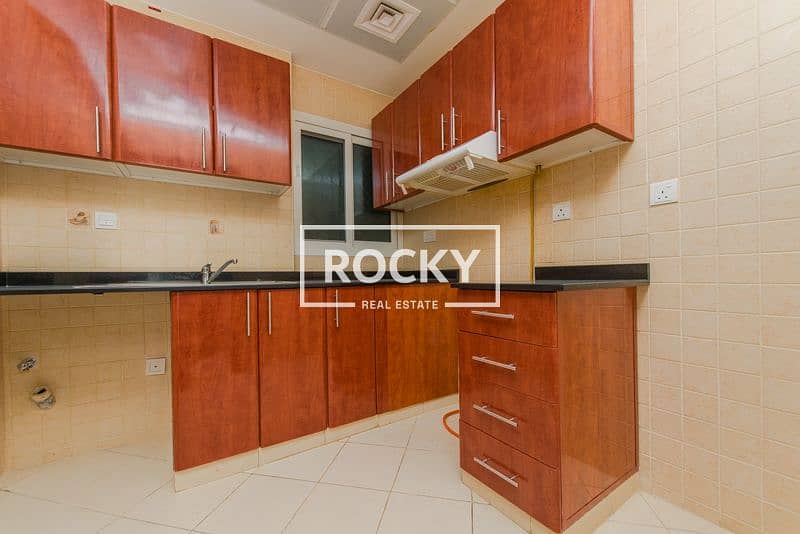 14 AlBarsha_MatarSaifBldg_405-2BR (16 of 20). jpg