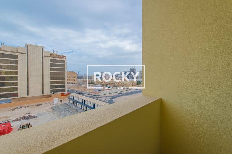 20 AlBarsha_MatarSaifBldg_405-2BR (20 of 20). jpg