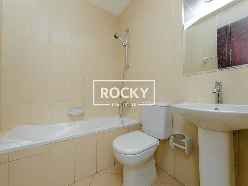 15 AlBarsha_MatarSaifBldg_208-3BR-WB-22. jpg