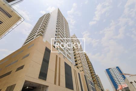 Appartement de 1 chambre à à louer à Jumeirah Village Circle (JVC), Dubai - JVC - Sky Views  (3 of 6). jpg